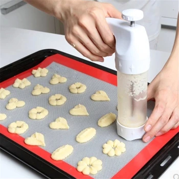 

White Cookie Mould Gun Decorating Gun 12 Flower Mould + 6 Decorating Mouth Baking Tools