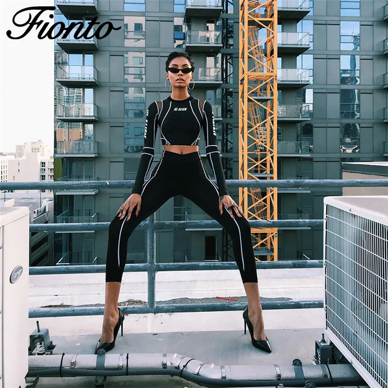

2019 Women Fitness Sporting Two Pieces Set Letter Print Turtleneck Top Leggings Striped Patchwork 2019 Fashion 2 Pcs Tracksuits