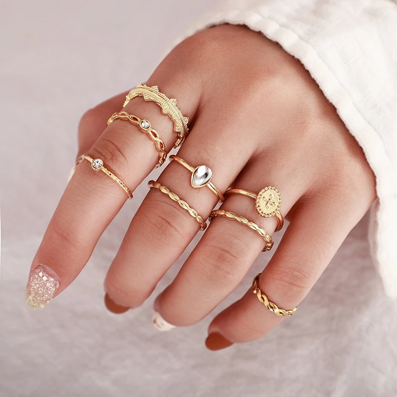 

Tocona Boho 8pcs/sets Gold Finger Rings for Women Vintage Cross Heart Clear Crystal Stone Geometric Jewelry Wholesale 8660