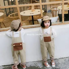 Весенние хлопковые цветные комбинезоны с карманами для маленьких мальчиков и девочек модные Универсальные повседневные штаны на подтяжках