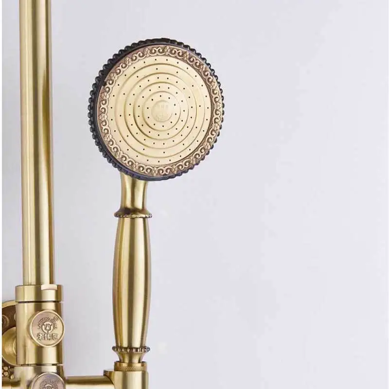 Bathroom faucet old shower cover shower shower shower device installed on the brass shower head wall