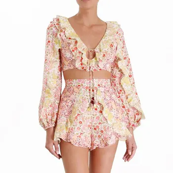 

2020 New Arrival Women 2 Pieces Set Sexy Flower Top Blouse and Shorts Holiday and Vocation Ruffled Style Two Piece Set Shorts
