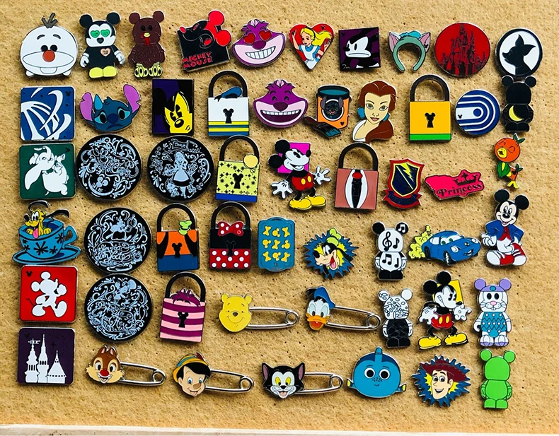 Disney ディズニー ミッキー バッグ ピンバッジ メダル セット Disney ディズニー ミッキー バッグ ピンバッジ メダル セット