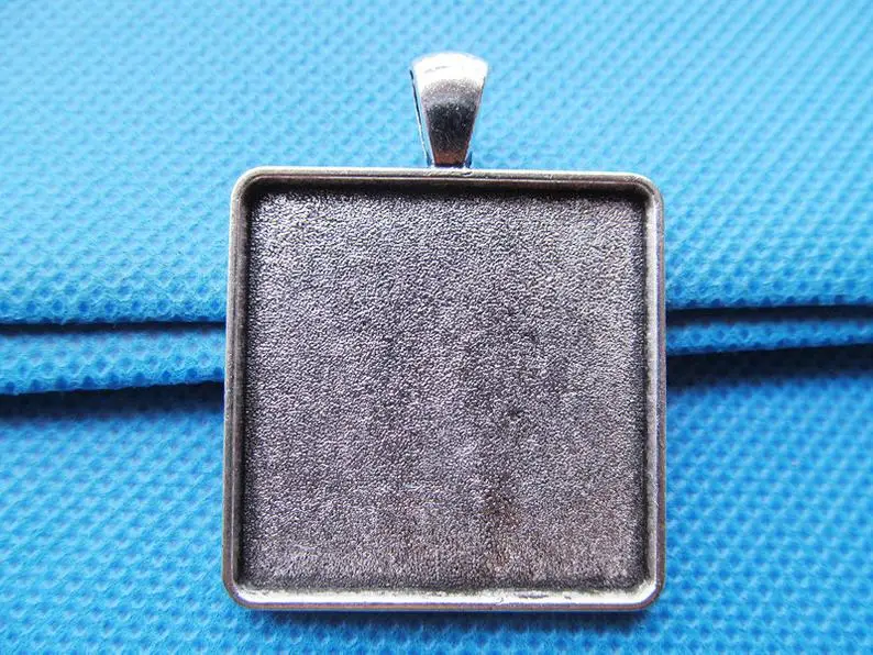 

50 шт. античная бронза/античное серебряное тональное квадратное основание оправа подвеска очарование/фурнитура, подходит для 30 мм квадратный Кабошон/Камея, сделай сам