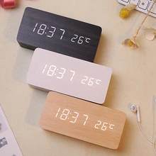 Usb/aaa relógios led despertador de madeira relógio de mesa controle voz digital madeira eletrônico mesa decoração