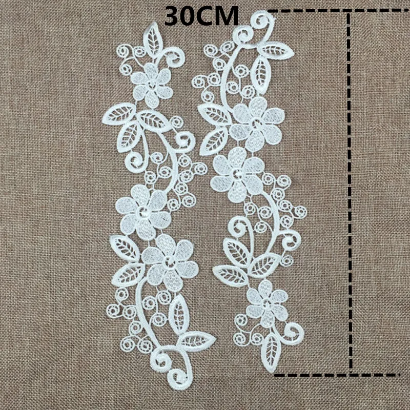 1 Pair White Embroidered Floral Neckline Lace Collar for DIY Sewing Craft 1 Pair White Embroidered Floral Neckline Lace Collar for DIY Sewing Craft