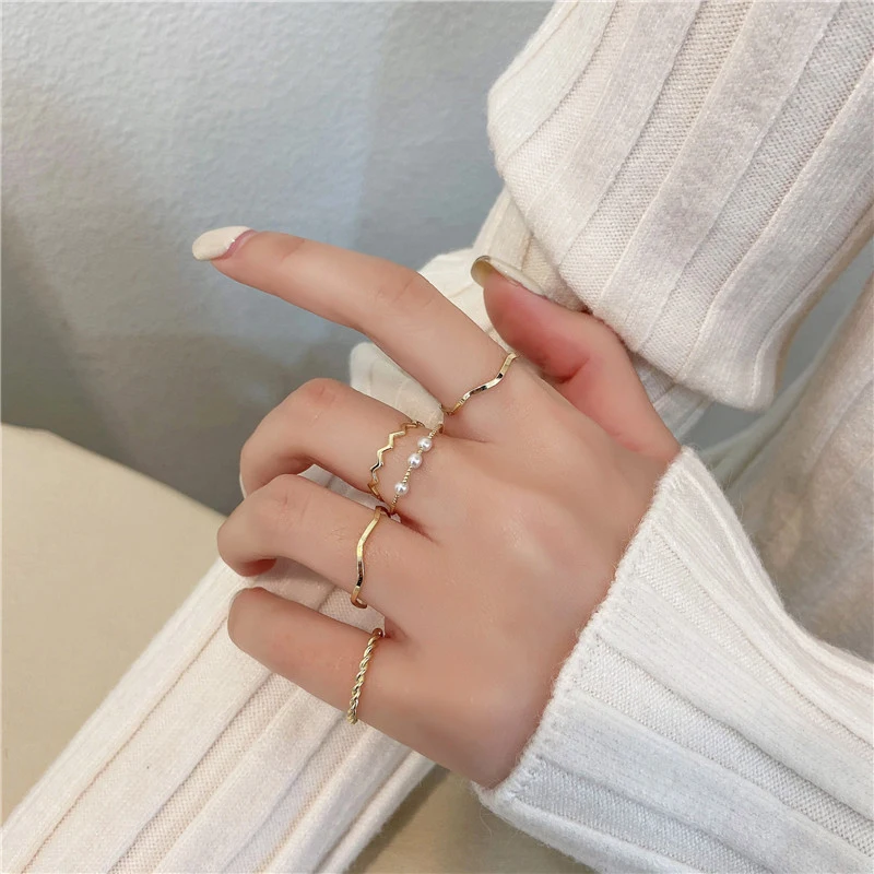 trendy gold rings 5 Pcs/Set Simple Fashion Wave Pattern Ring Set for Women Trend Personality Pearl Zirocn Metal Multilayer Ring Jewelry Girl Gift Trendy Rings