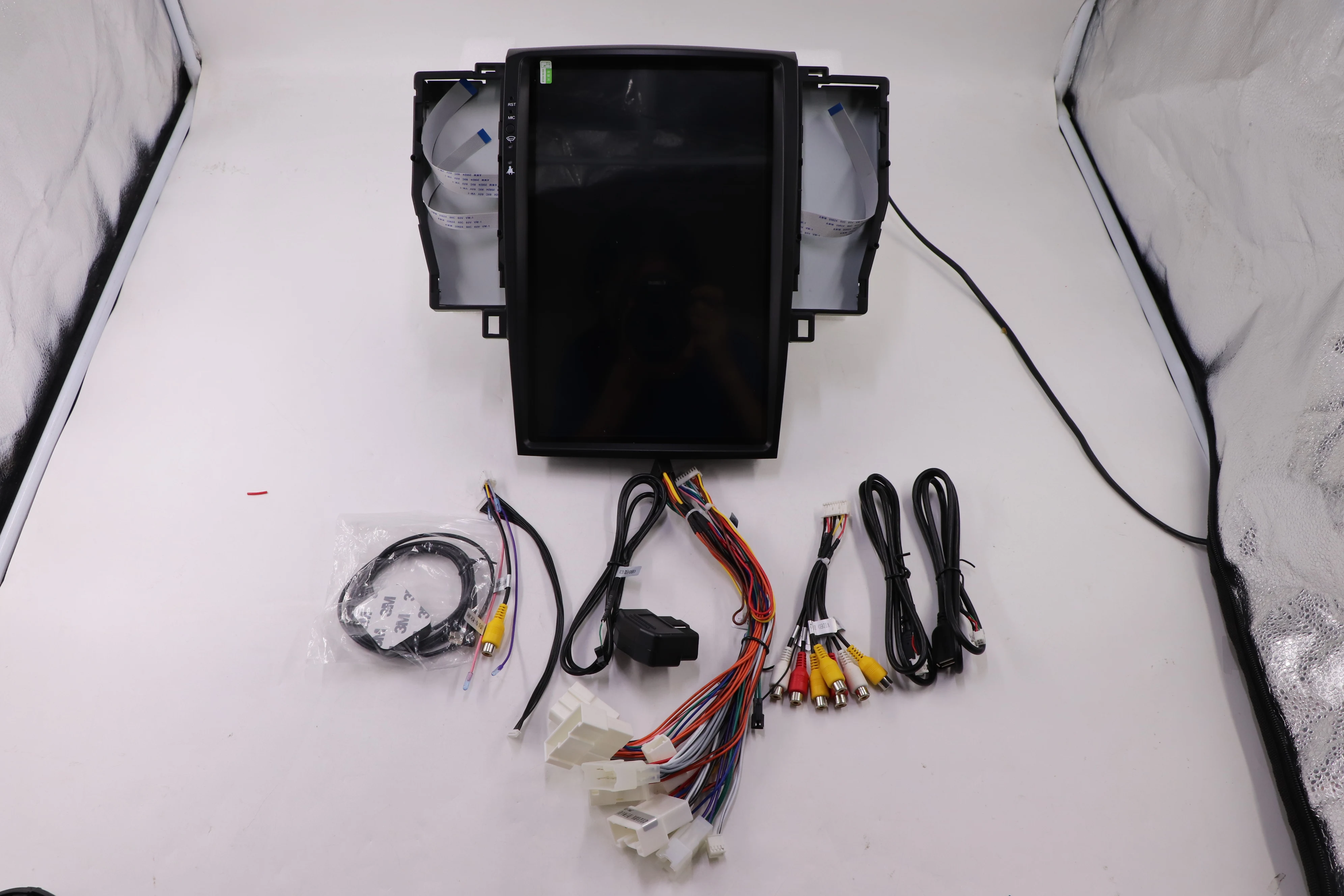

12.8” Tesla Style Vertical Screen Unit For Toyota Crown Android 7.1 Quad Core Car Stereo Multimedia Video GPS Player