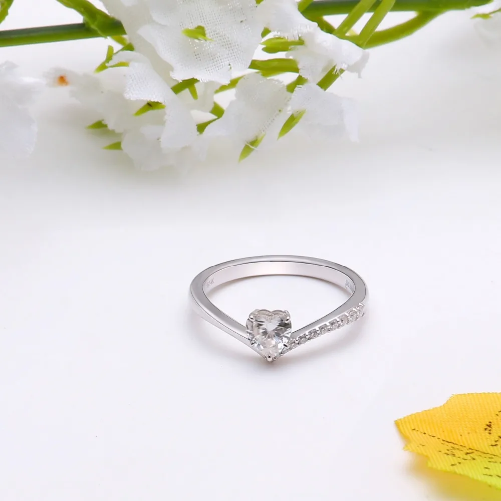 moissanite-engagement-ring (2)