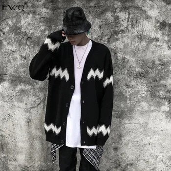 

EWQ / Jacquard Weave Stripe V collar Sweater for Men And Women Lovers 2020 spring new Single Breasted Cardigan clothes 19H-a124