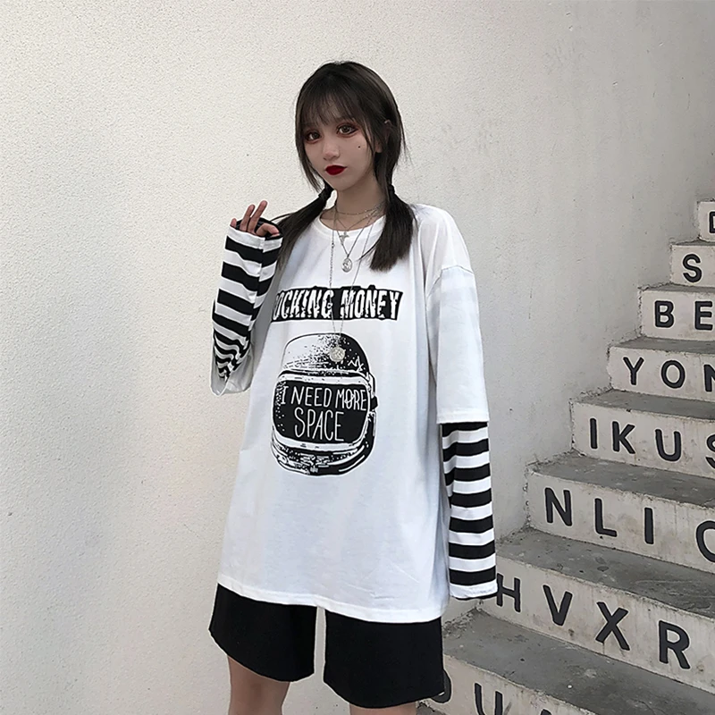 2019 New Arrival Korean version streetwear Vintage Letter printing Long sleeve t shirt Patchwork Gingham Long sleeve Vogue Fall 2019 New Arrival Korean version streetwear Vintage Letter printing Long sleeve t shirt Patchwork Gingham Long sleeve Vogue Fall