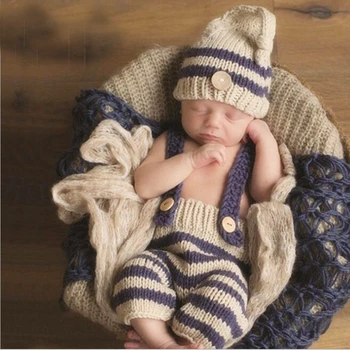 

Christmas Photography Props Handmade Crochet Toddler Beanie With Striped Overalls New Born Props Studio Shooting Costume Outfits