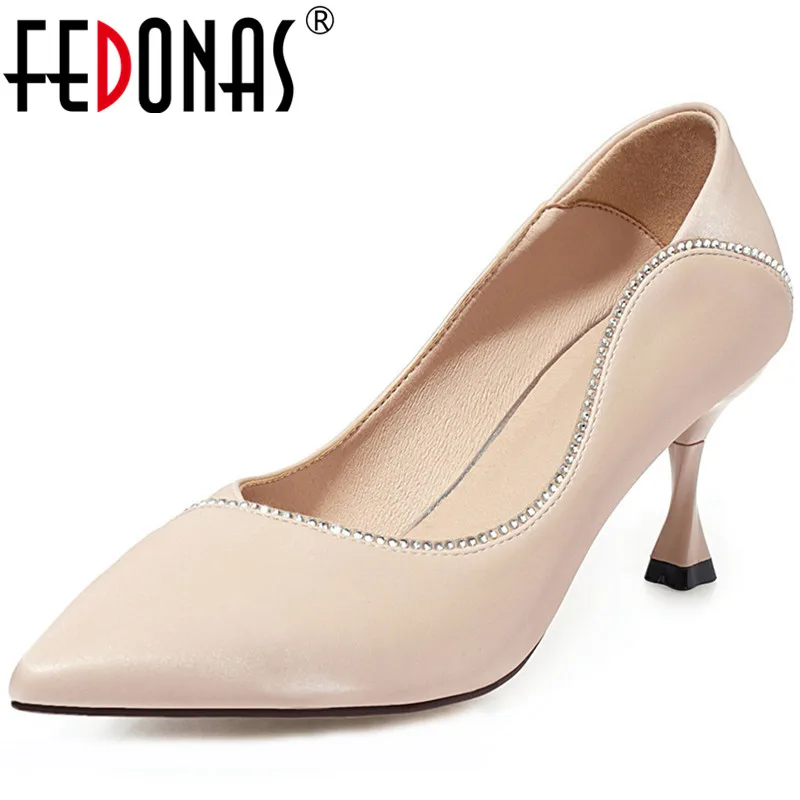

FEDONAS 2020 Women Point Toe Pumps Patent Leather Shoes Night Club Pumps Spring Summer High Heels New Rhinestone Shoes Woman