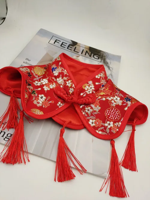 

Pet Collar New Year Dog Cat Bib Shawl Pet Dress Up Holiday Gift Party Cloak