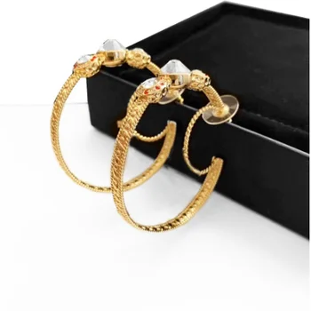 

Classic Brand New Fashion Hollow Moon Hoop Earring Simple Design for Women 's Fashion Party Jewelry Charm Trendy Party Gift