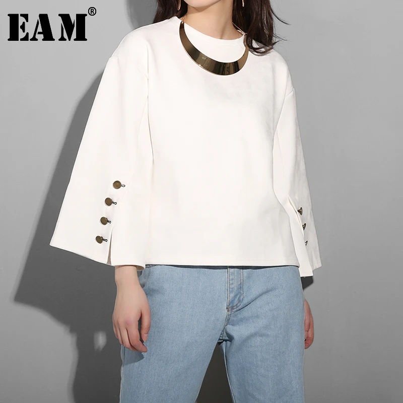 

[EAM] Loose Fit With Necklace Button Split Sweatshirt New Round Neck Long Sleeve Women Big Size Fashion Tide Spring 2020 AK213