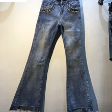 Осенние Синие джинсы для женщин уличная Новинка тяжелые заклепки Высокая талия тонкий стрейч девять точек микро расклешенные джинсы Feminina