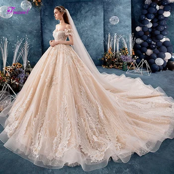 

Fsuzwel Gorgeous Appliques Chapel Train Lace Ball Gown Wedding Dresses 2020 Luxury Boat Neck Beaded Vintage Bride Gown Plus Size