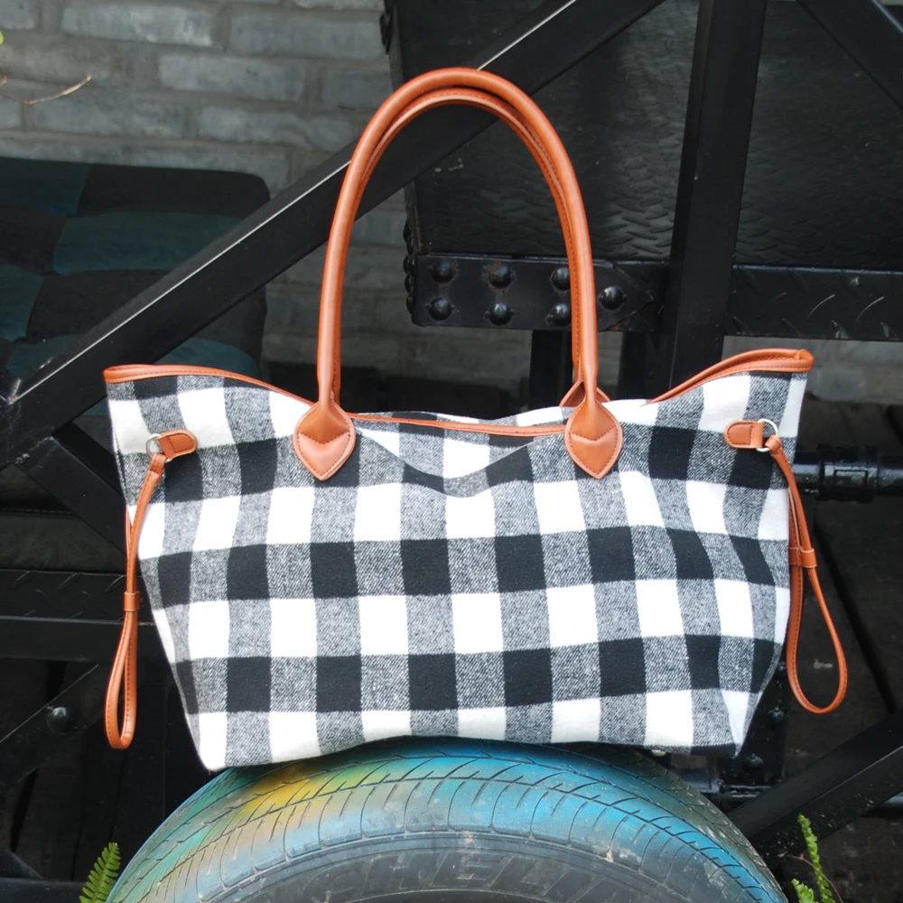 black & white plaid tote bag (6)