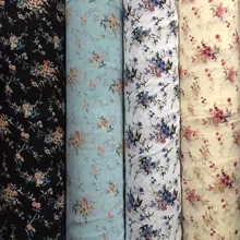 75D tissu en mousseline de soie fleurs bleues positionnement imprimé des deux côtés pour vêtements et écharpe CH214