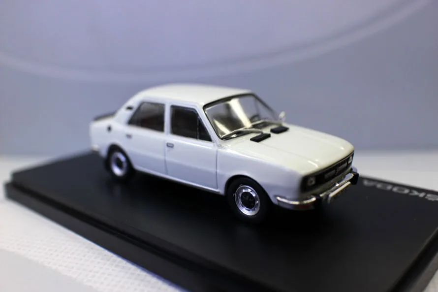 Abrex 1:43 масштабная модель автомобиля Skoda 120L для коллекционного подарка|Наземный