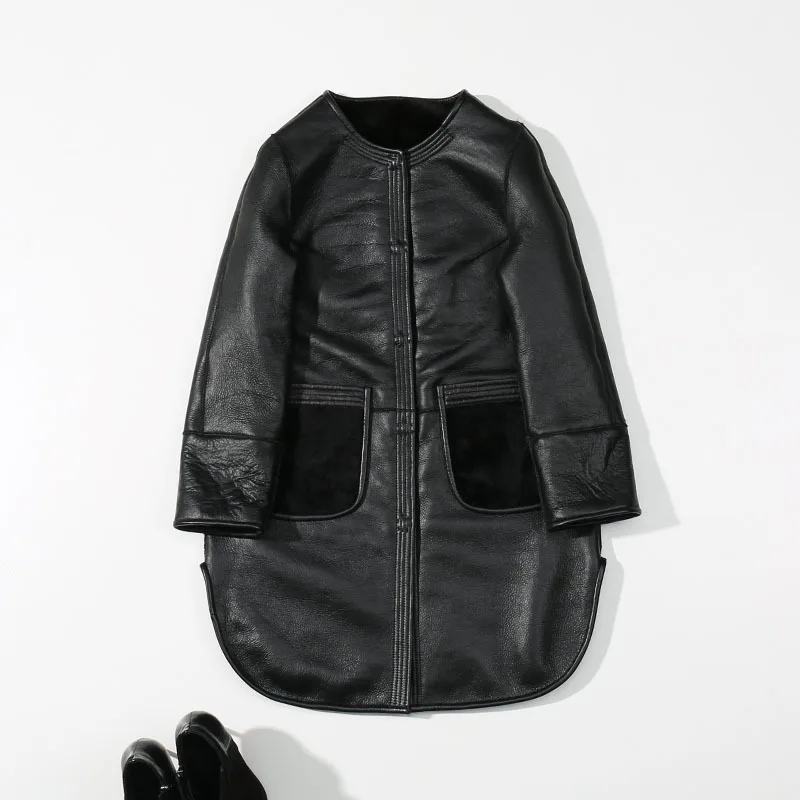 

Winter 2020 European American Street pockets with round collar and long sleeves black Wool coat