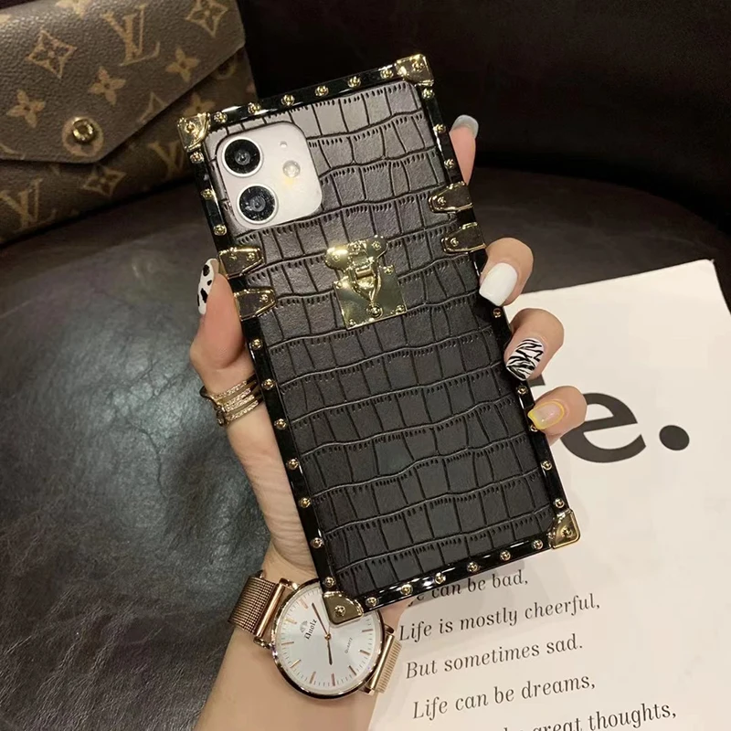 Louis Vuitton Iphone Case Square Louis Vuitton Monogram Eye-Trunk