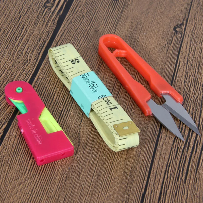 1pc Random Color Double Laye Portable Mini Travel PP Sewing Box With Color Needle Threads Sewing Kits Sewing Set DIY Home Tools