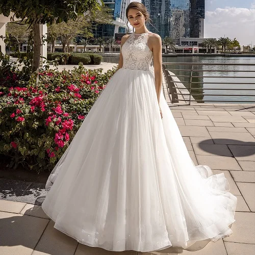 Picture Ivory color Liyuke Холтер декольте из страз линии свадебное платье с элегантным бисером роскошное свадебное платье - Цвет: Picture Ivory color