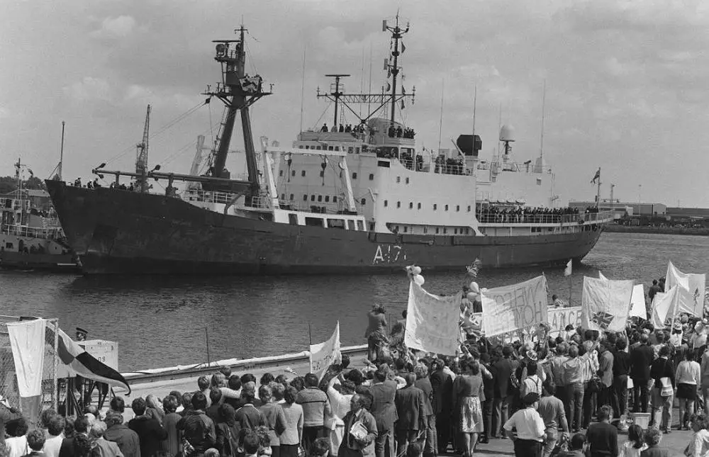 HMS выносливость для постановки корабля в док какарики военно-морской 1982 Шелковый