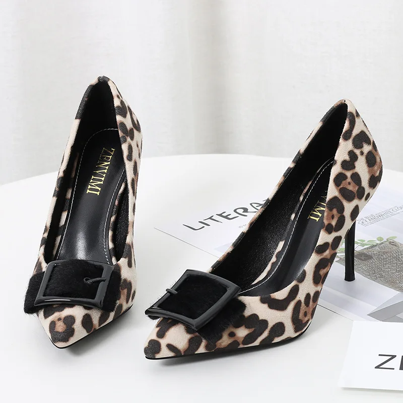 

Sexy Leopard Print Women Party High Heel Pumps 2020 Flock Pointed Toe Slip On Women's Heels Fashion Brand Luxury Shoes Plus Size