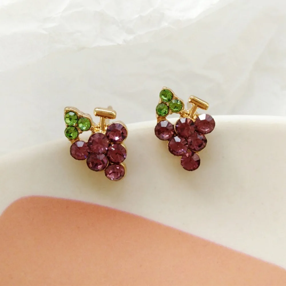 

Simple Fruit Jewelry Cute Small Crystal Grape Stud Earrings For Women Korean Earring Fashion Accessories aretes de mujer