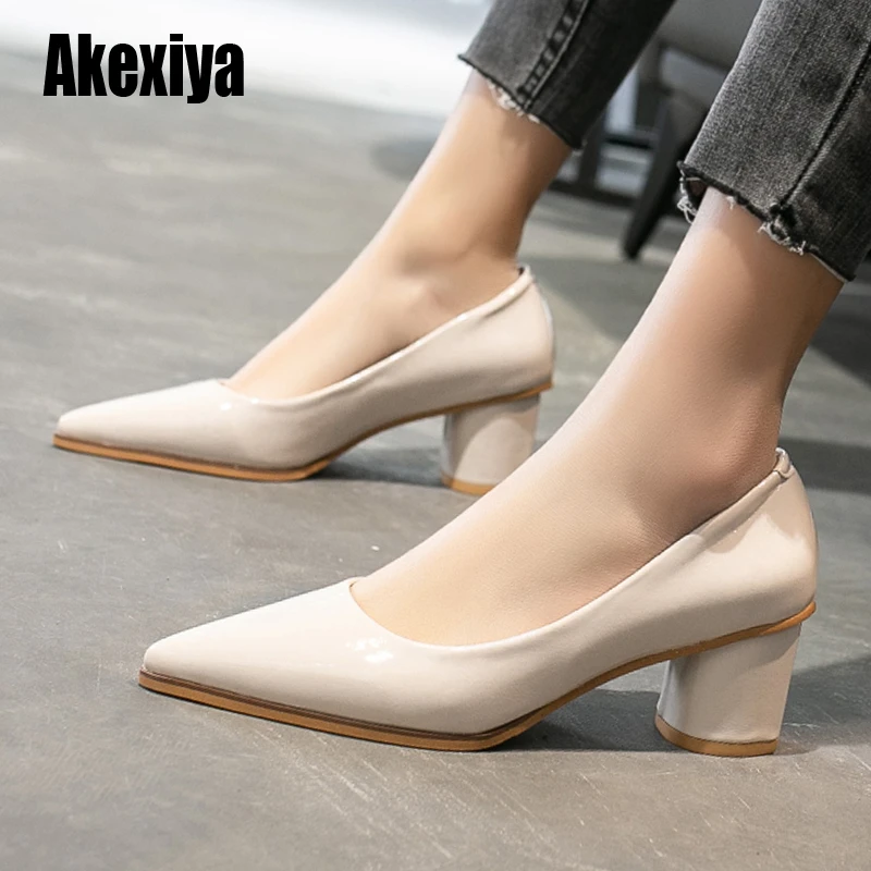 Plus Size 34 40 Women Dress Shoes Pointed Toe Medium Heels Beige Black  Heels Shoes Woman fashion low Heels s258|Women's Pumps| - AliExpress