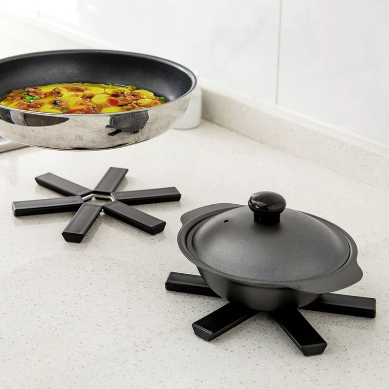 Foldable Heat Resistant Placemat Dining Table Mat Plastic Insulation Coaster Pads for Pan Pot Bowl Holder_voghion.com