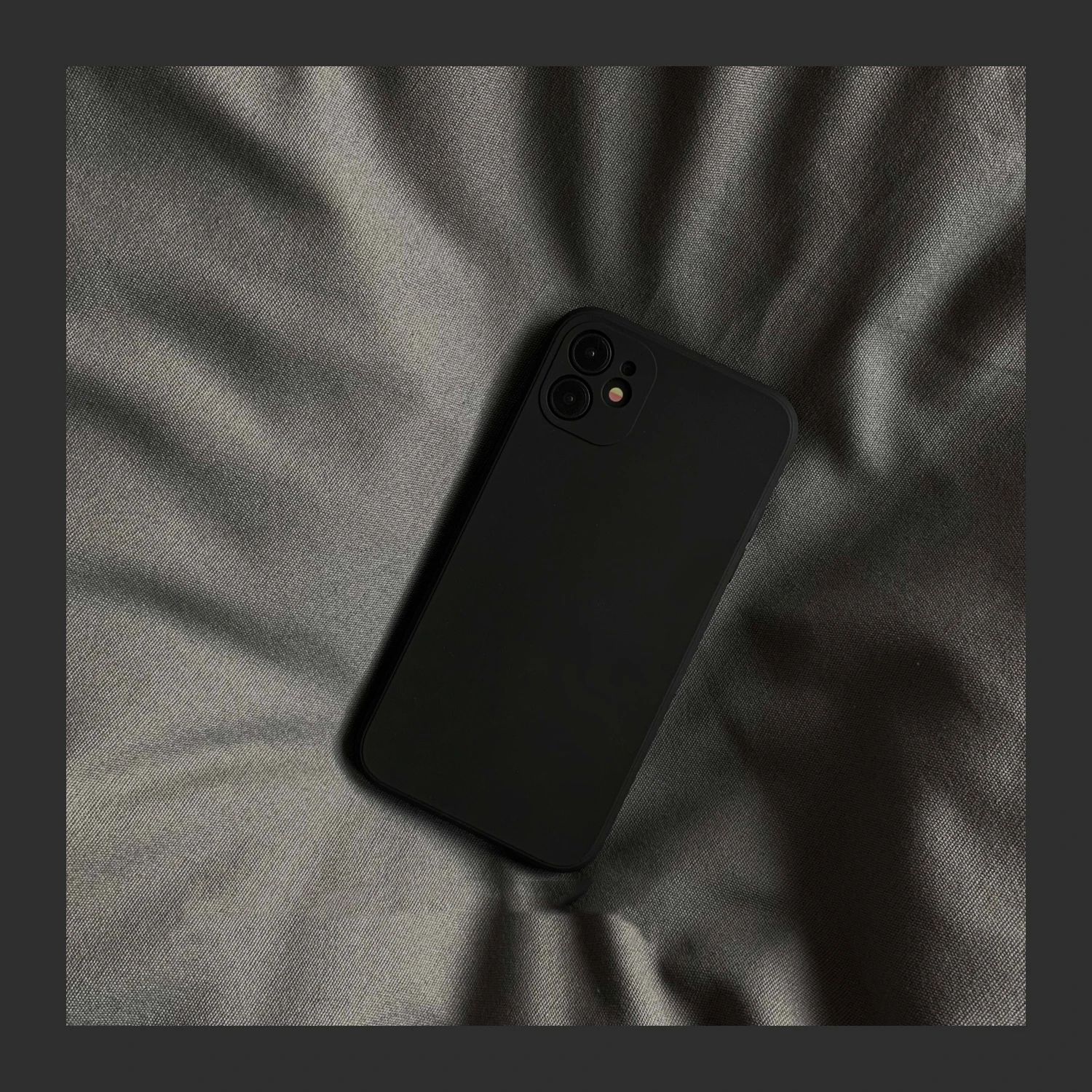Plain iPhone 12 Case Black 