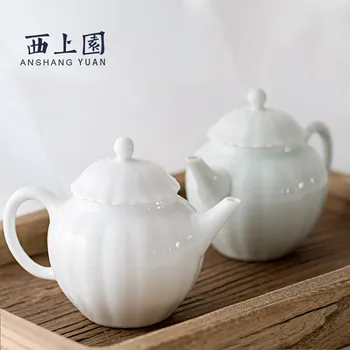 

jinyinglou Ceramic petal pot, hand-made teapot, hand-held single pot, thin tire filtration, kung fu tea set