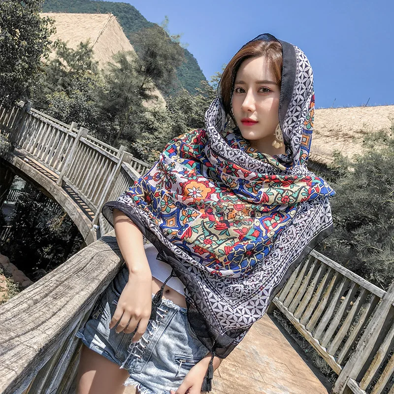 

2020 New Style Fashion Travel Photo Silk Scarf Sunscreen Beach Scarf Women National Style Cotton Linen Scarf Muslim Headscarf