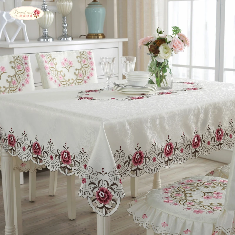 table runner for square table