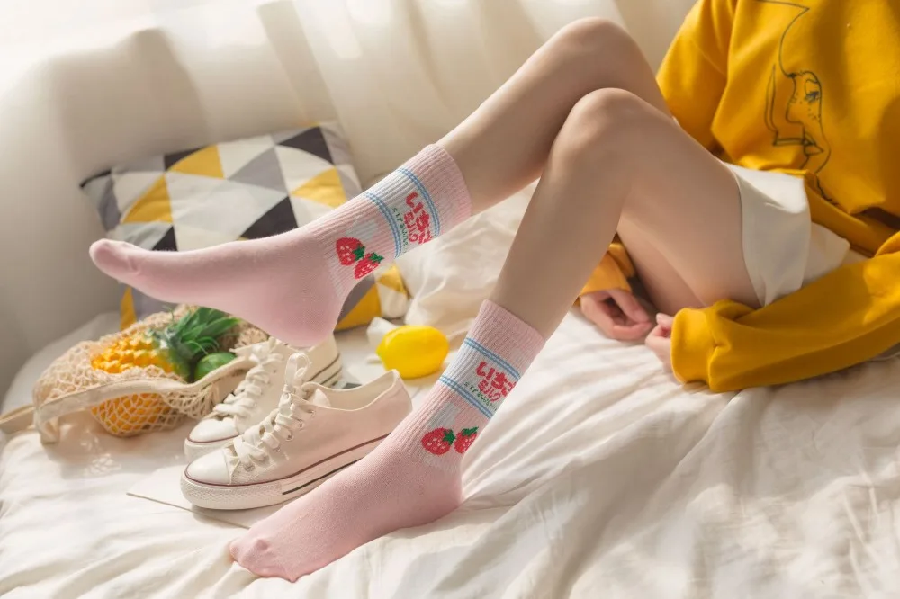 Креативные модные носки высокого качества в стиле Харадзюку каваи с героями мультфильмов; женские забавные носки с изображением молочной еды, клубники и животных; милые носки