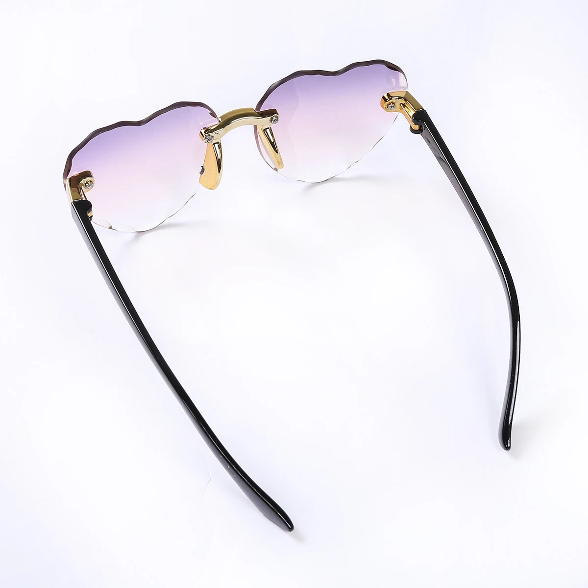 //ae01.alicdn.com/kf/H5c8339dae8aa4f2e9cb8bf9ea0511f21z.jpg?smt_ispass_6032689