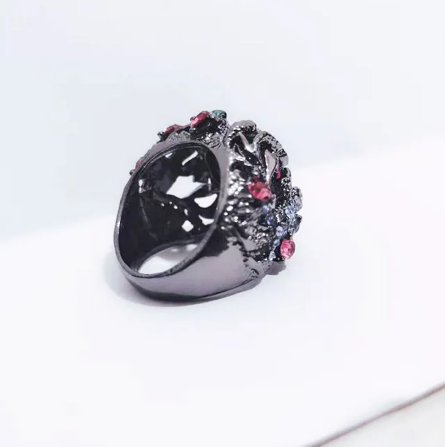 Vintage Jewelry Rings For Women Fashion New Jewelry Popular Inlaid Zircon Gecko Gun Black Rose Ring Luxury Ring Party Gift