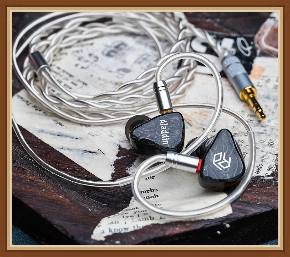 

Aladdin 1DD+3BA Hybrid Knolwes Custom 3D Hifi High-End Monitor Studio Bass 2Pin 0.78mm Audiophile Musician Earphones Headphones