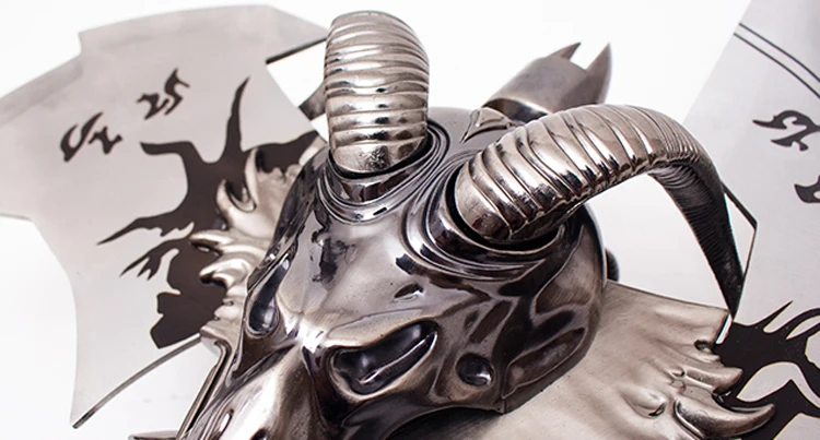 Cos WOW Game Props 1:1 forging Family ornaments can be hung on the wall Total weight 6kg Stainless steel material not sharp