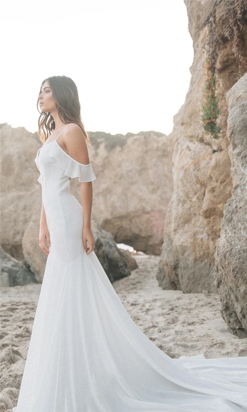 Платье Свадебное шифоновое с V образным вырезом на тонких бретельках открытой