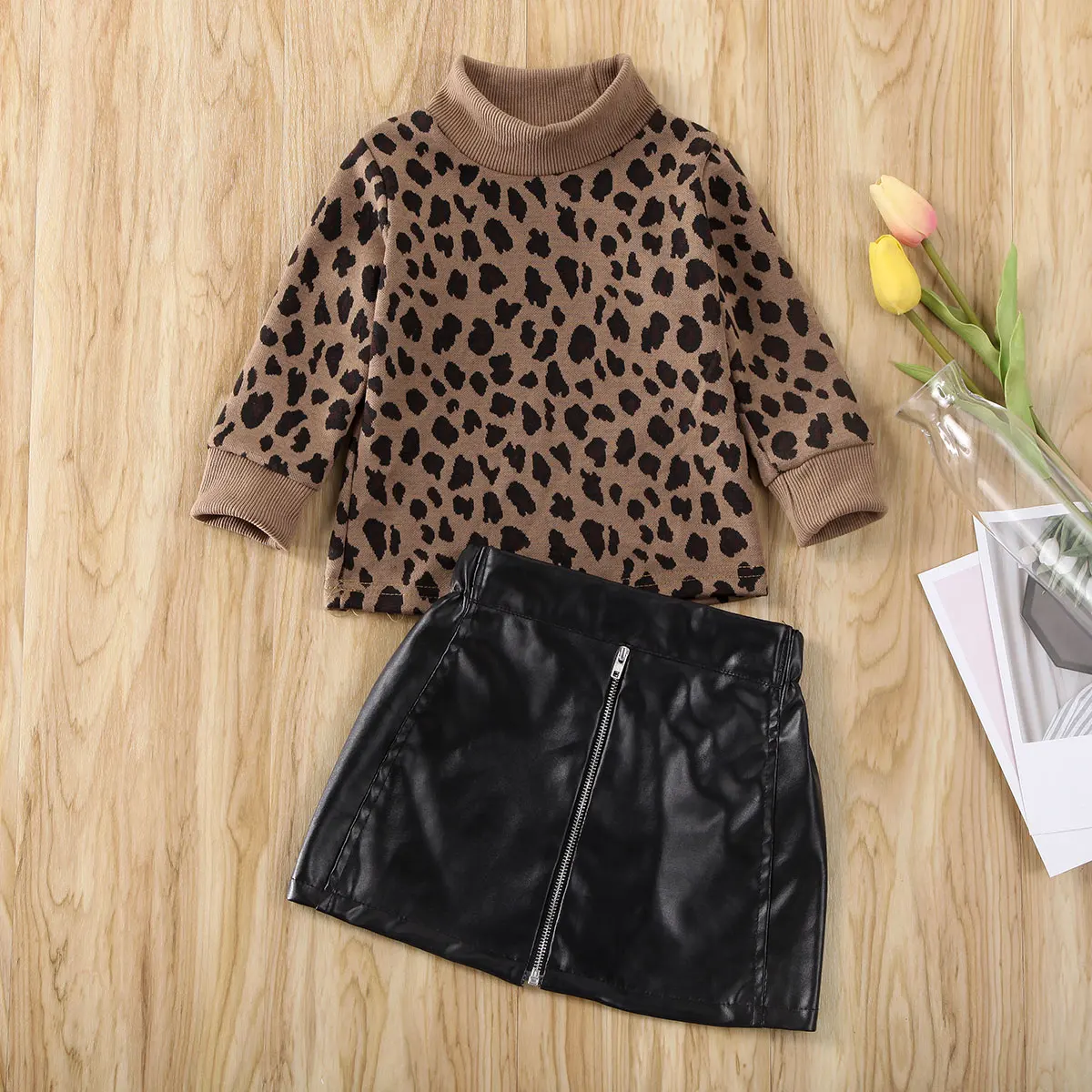 Комплект одежды из 2 предметов для маленьких девочек, От 1 до 5 лет пуловер с леопардовым принтом топы, свитер Вечерние кожаные мини-юбки