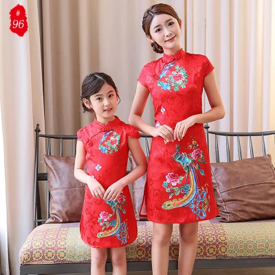Платья для мамы и дочки; Cheongsam; одинаковые комплекты для семьи; мама и дочь; Qipao; одежда для всей семьи; платье с цветочным принтом - Цвет: as picture