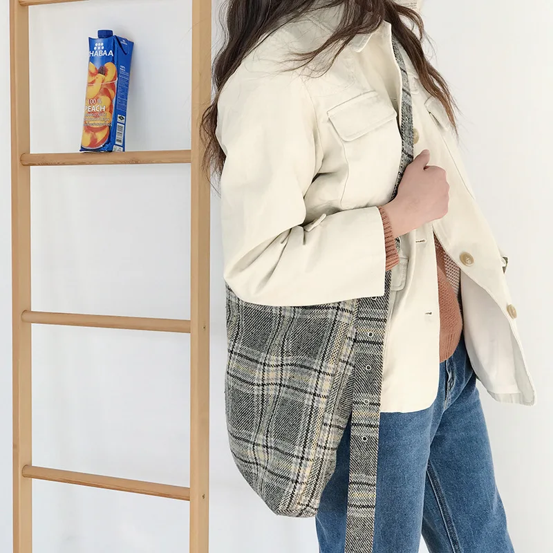 9812957008_1074810241