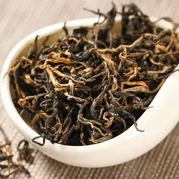 

2020 Yunnan Fengqing Dianhong Sun-cured Black Tea Nectar Fragrance Spring Tea for Warm Stomach and Poria Cocos