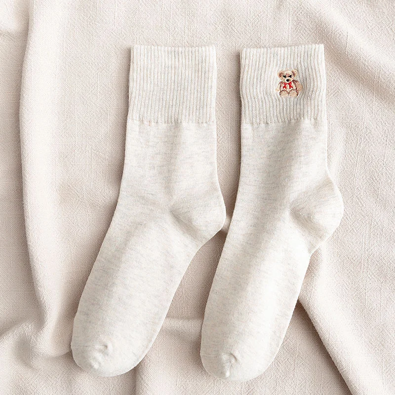 VDOGRIR/1 пара зимних и осенних хлопковых женских носков с вышивкой в виде животных, с большой головой, Kawaii, японские носки для женщин - Цвет: White