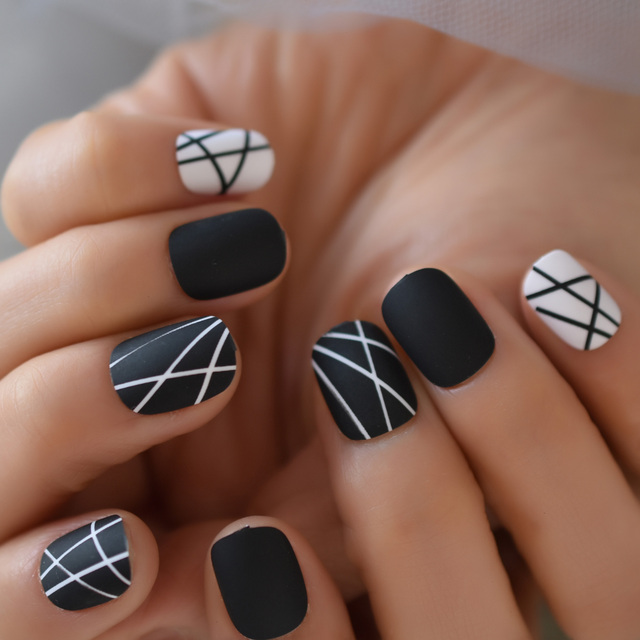 Silver Glitter Faux Ongles Short Black Nails Fake Bling Lady Artificial Acrylic Nail Tips for Fingers